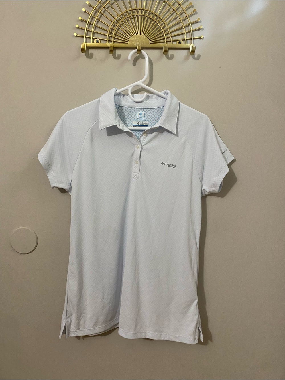 Columbia White Short-Sleeve Button-Down Sport Polo